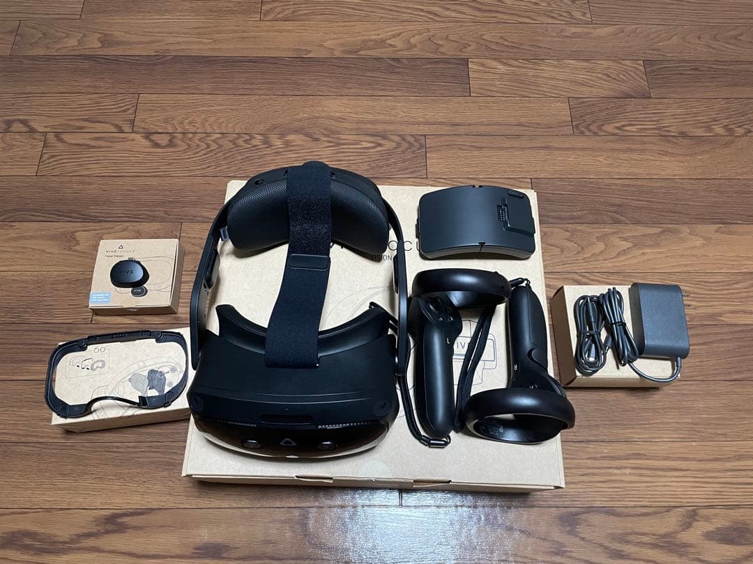Vive Focus Vision ＋ Facial tracker Amazonセール】VRヘッドセット「VIVE Focus Vision」と「VIVE